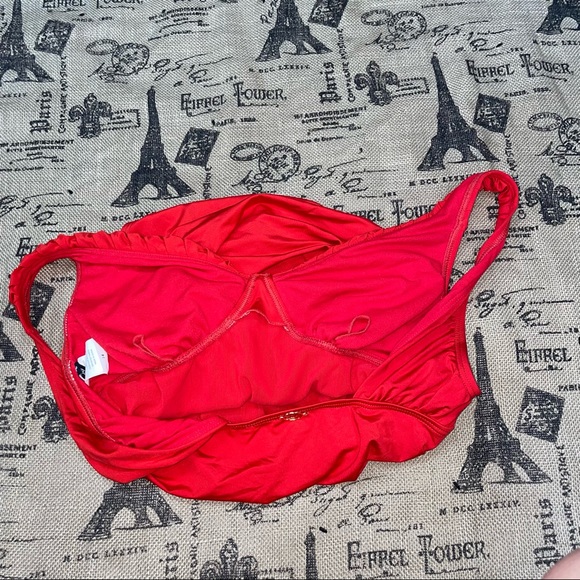 Jantzen Red Ruffle V Neck Swimsuit Size 14 Excellent Condition - Picture 9 of 14